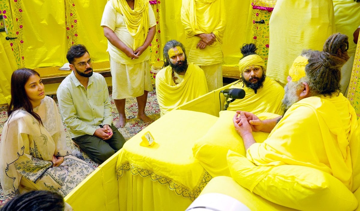 Fake Claim पर भड़की Virat Kohli Team, Premanand Maharaj आश्रम विवाद पर दिया जवाब