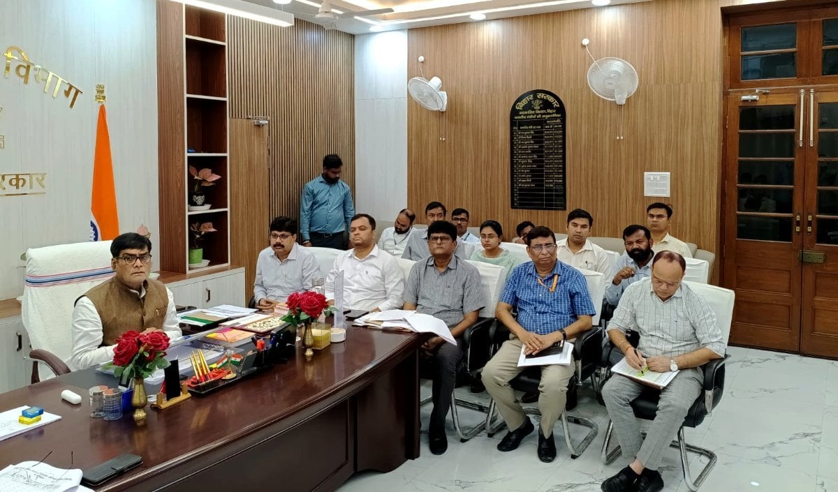 Bihar में सहकारिता योजनाओं की समीक्षा, किसानों को PACS और KCC का लाभ समय पर दें