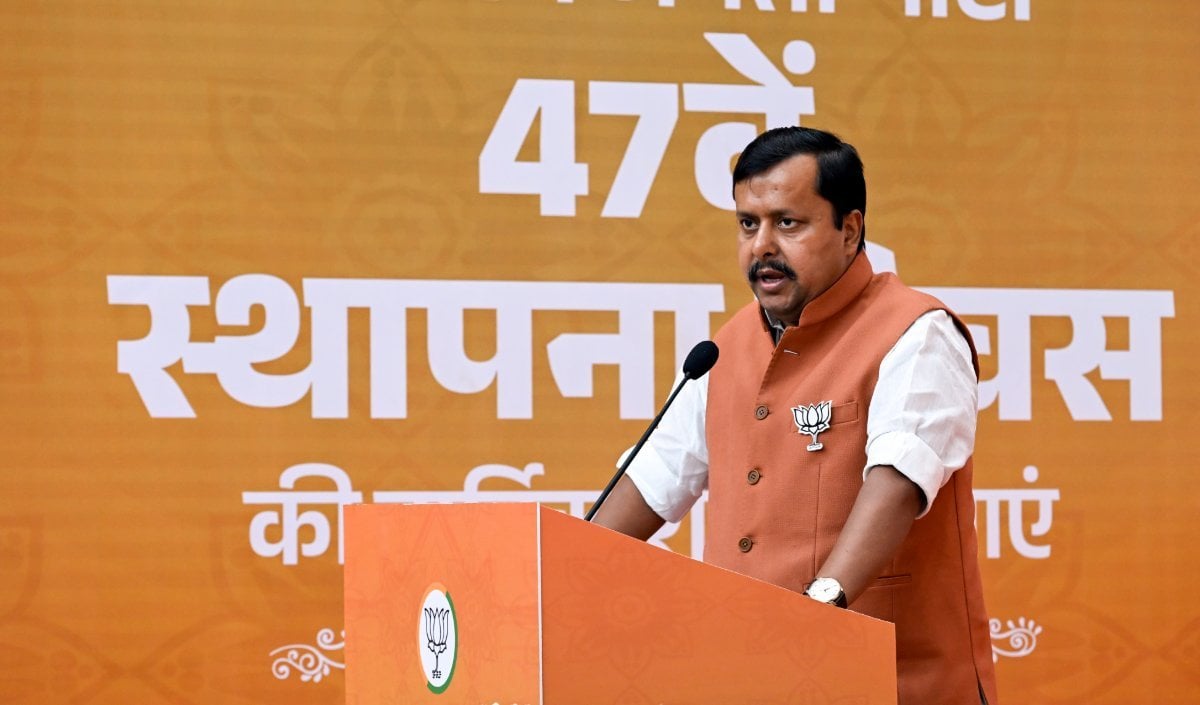 वाराणसी में बोले Nitin Nabin, AI और IT के दम पर युवा 2047 तक बनाएंगे Viksit Bharat