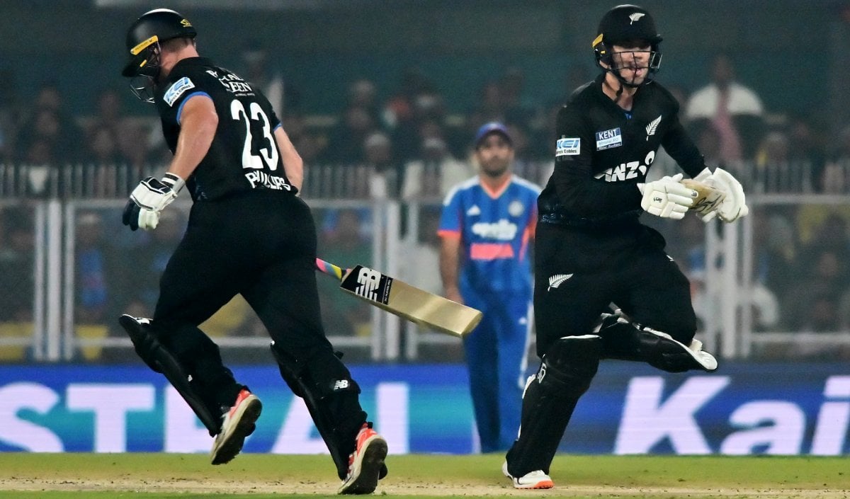 New Zealand को दोहरा झटका: Team India के खिलाफ T20I Series से बाहर हुए दो धुरंधर New Zealand को दोहरा झटका: Team India के खिलाफ T20I Series से बाहर हुए दो धुरंधर