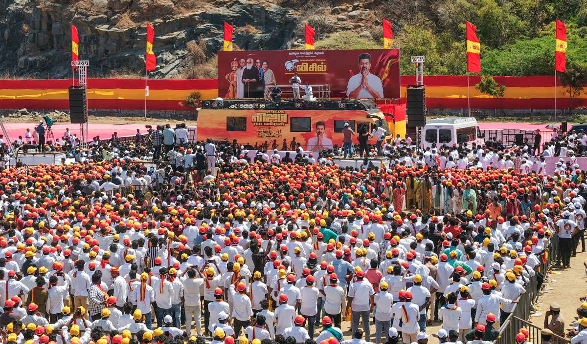 Tamil Nadu: Rally में भीड़ पर पाबंदी से भड़के एक्टर Vijay, CM Stalin सरकार पर लगाए गंभीर आरोप