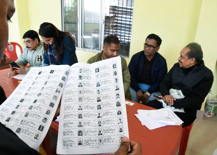 Assam की नई Voter List पर सियासी बवाल, मुस्लिम जिलों में बढ़े वोटर, जनजातीय क्षेत्रों में घटे