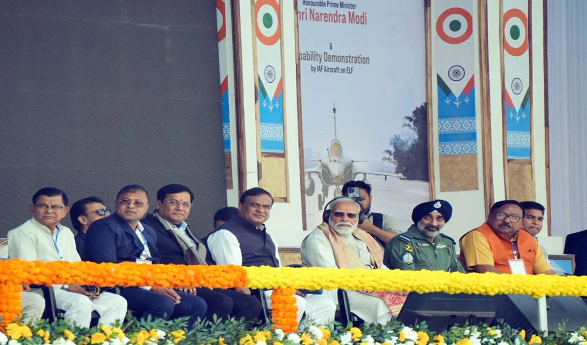 PM Modi के Assam दौरे पर Congress का तंज, 'Manipur बस एक घंटे दूर, ये रहा टिकट'