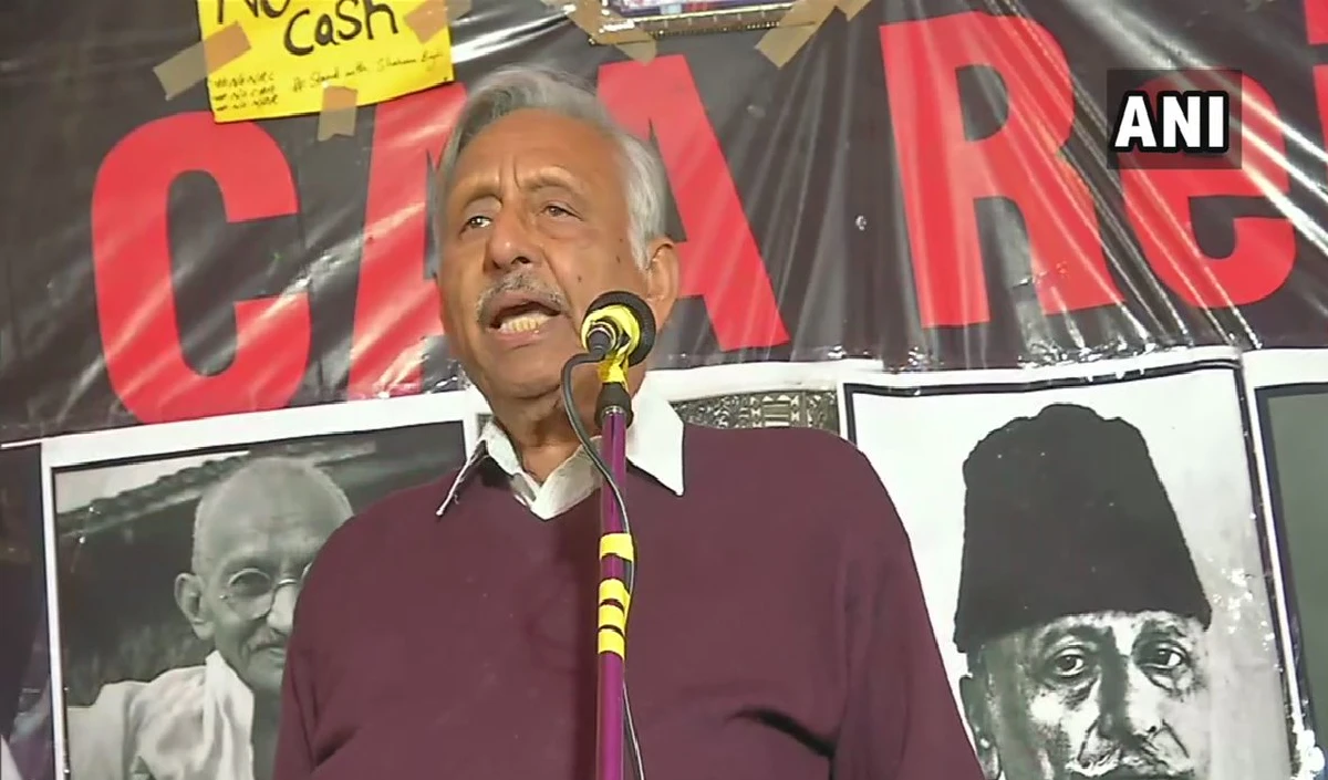 Kerala चुनाव से पहले Mani Shankar Aiyar ने कराई Congress की किरकिरी, विजयन को बताया अगला CM