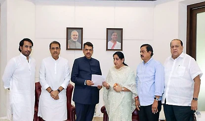 Baramati Plane Crash: अजित पवार की मौत की होगी CBI जांच? सुनेत्रा पवार ने CM Fadnavis से की मांग