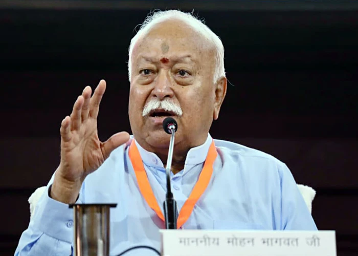 UP Politics: CM Yogi से 35 मिनट, डिप्टी CMs से 10-10 मिनट... Mohan Bhagwat की मुलाकातों के क्या हैं मायने?