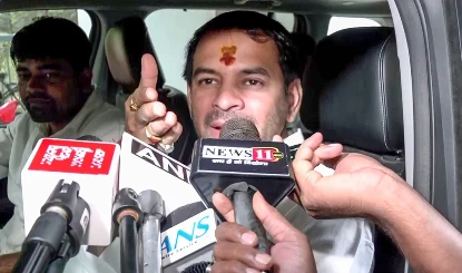 Land for Job Scam: Tej Pratap Yadav पर दिल्ली कोर्ट ने तय किए आरोप, जेजेपी नेता बोले - Trial फेस करेंगे