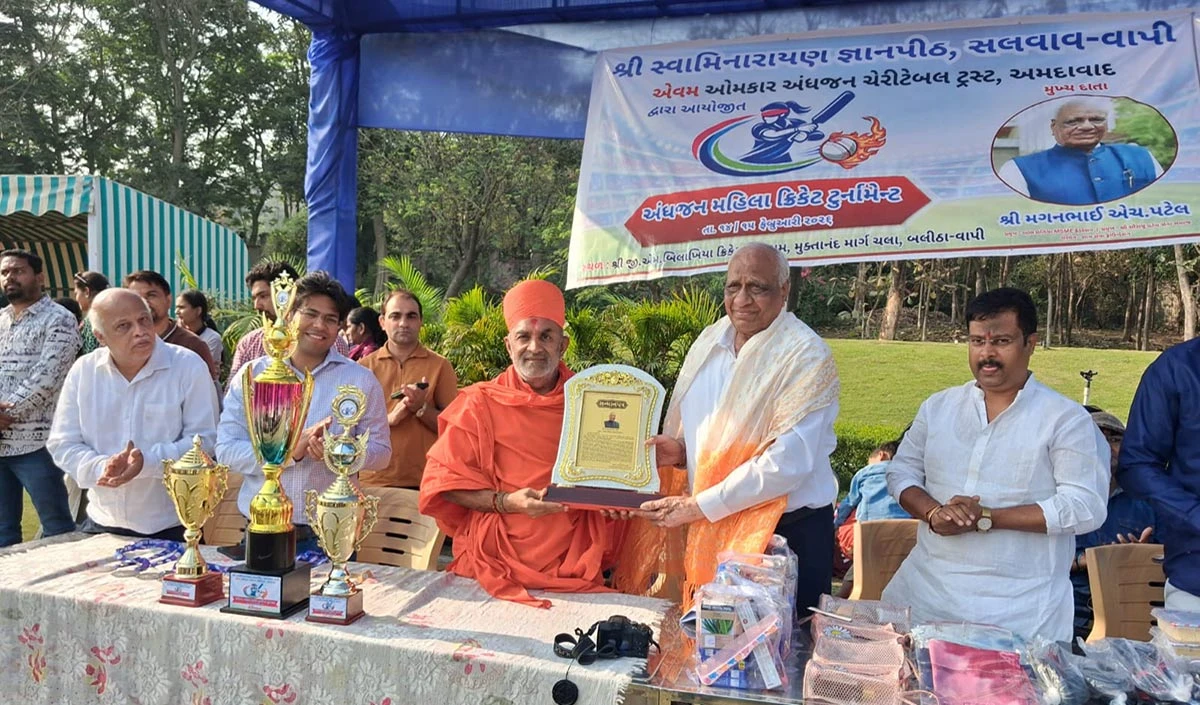 जब धार्मिक संस्थाए शिक्षा, स्वास्थ्य और समाज सेवा से जुड़ती है, तो सांदीपनि आश्रम की झलक दिखाई देती है: मगनभाई पटेल