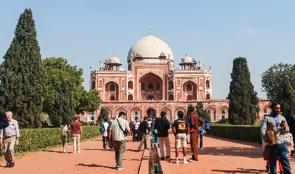 Delhi Weather | दिल्ली में मौसम का मिजाज बदला, सामान्य से ऊपर रहा पारा, लेकिन 