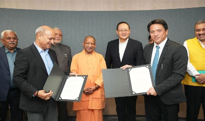 UP की Economy को मिलेगी नई उड़ान, Singapore दौरे पर CM Yogi ने किए कई बड़े MoU Sign