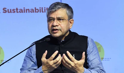 Holi पर घर जाने वालों के लिए चलेंगी 1244 Special Trains, देखें ट्रेनों की पूरी सूची, Startups के लिए Railway लाया बड़ा मौका