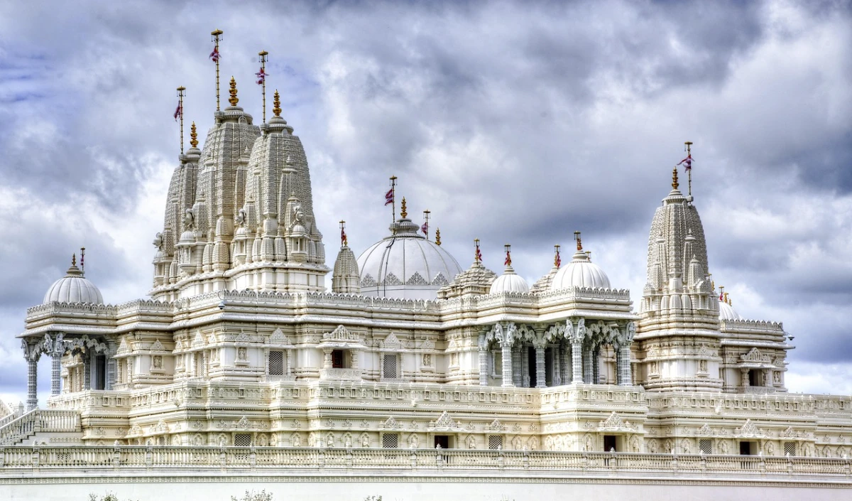 फिर अंग्रेजों की तानाशाही! British में हिंदू मंदिर के बंद होने का खतरा, बंद दरवाजों के पीछे हुई बड़ी डील