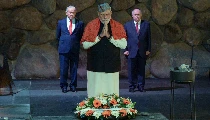 'शांति और मानवता का साझा संकल्प', PM Modi ने Israel के 'Yad Vashem' में होलोकॉस्ट पीड़ितों को दी भावभीनी श्रद्धांजलि | Narendra Modi Israel visit 'शांति और मानवता का साझा संकल्प', PM Modi ने Israel के 'Yad Vashem' में होलोकॉस्ट पीड़ितों को दी भावभीनी श्रद्धांजलि | Narendra Modi Israel visit