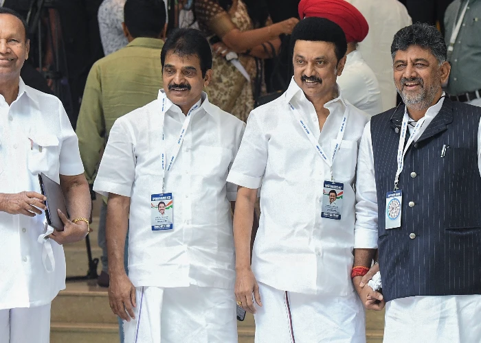 Tamil Nadu Politics: DMK-कांग्रेस में Seat Sharing पर फंसा पेंच, 35 सीटों पर अड़ी कांग्रेस!