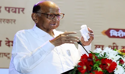 NCP प्रमुख Sharad Pawar की तबीयत बिगड़ी, गले में संक्रमण के बाद Pune के अस्पताल में भर्ती