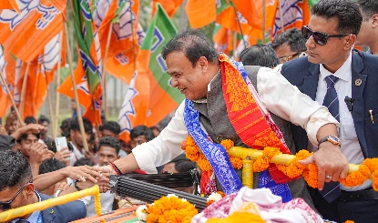 Assam की सड़कों पर आधी रात तक उमड़ा हुजूम, CM Himanta बोले- इस बार मिलेगा और मजबूत जनादेश