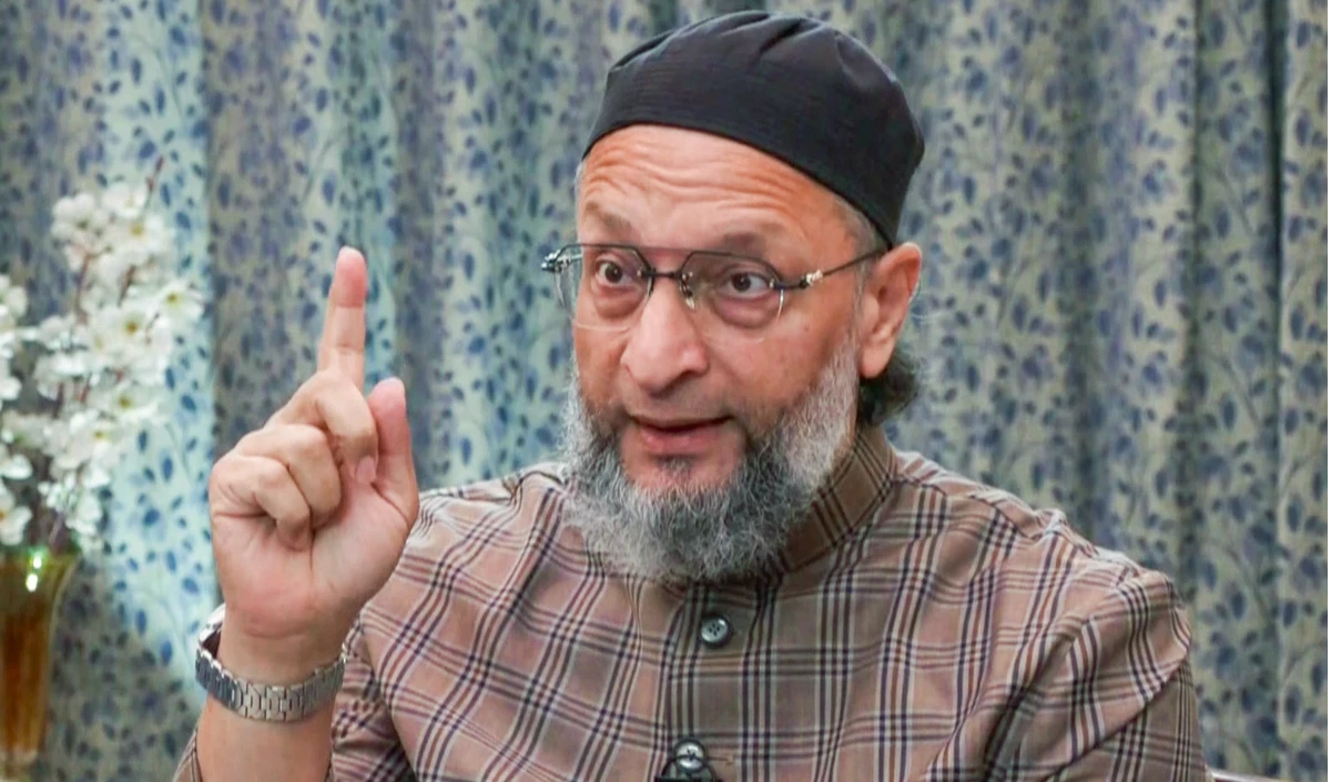 West Asia में बढ़ेगा तनाव? Owaisi बोले- Iran पर Trump-Israel का हमला पूरी तरह से अनैतिक