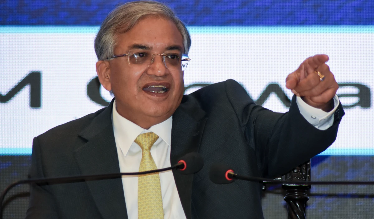 Election Commission पर अब तक का सबसे बड़ा हमला! 200 सांसदों ने CEC को हटाने वाले Notice पर किए दस्तखत