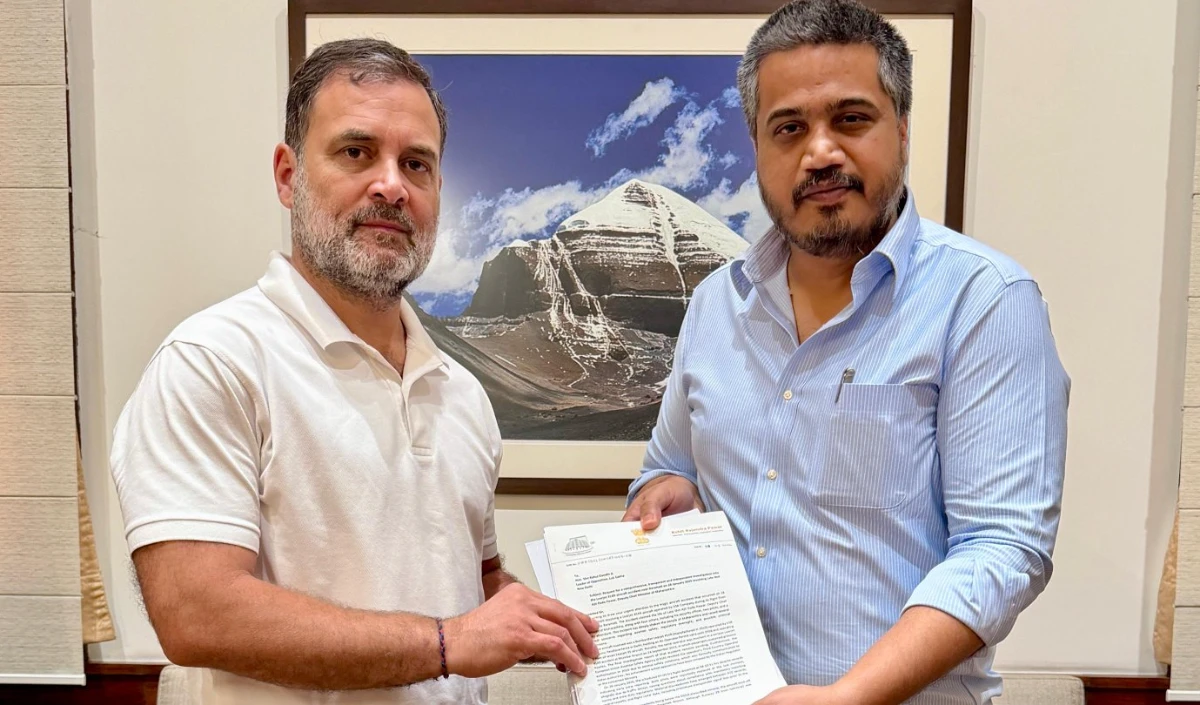 अजित पवार केस पर मचेगा सियासी घमासान? Rohit Pawar की Rahul Gandhi से मुलाकात के क्या हैं मायने