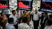 Stock Market Crash | SIP Continue or Stop | पोर्टफोलियो लाल निशान में? जानें क्यों घबराहट में SIP रोकना हो सकती है आपकी सबसे बड़ी भूल!