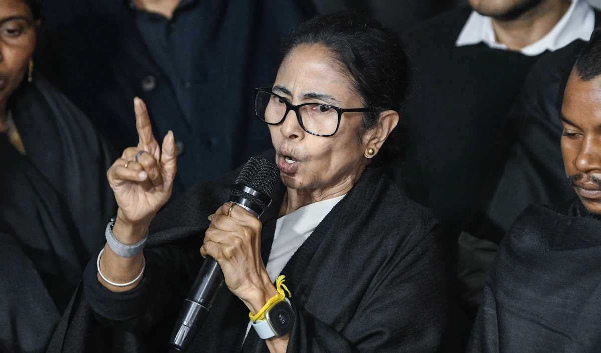 West Bengal Elections से पहले Mamata Banerjee का मास्टरस्ट्रोक! पुजारियों और मुअज़्ज़िनों के भत्ते में 500 रुपये की बढ़ोतरी