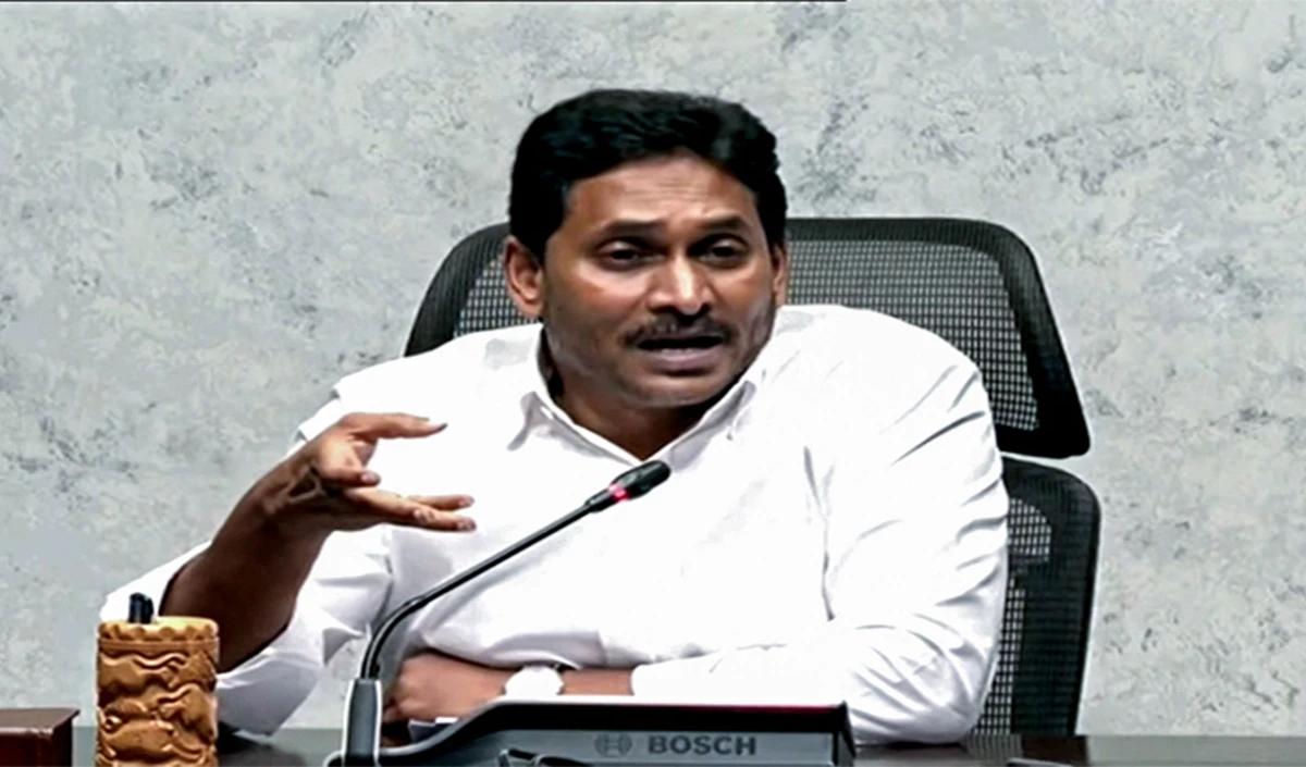 YS Jagan का Chandrababu Naidu पर बड़ा हमला, बोले- भ्रष्टाचार से राज्य कर्ज में डूबा