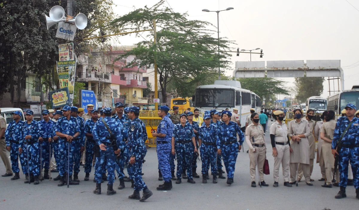 Uttam Nagar में खौफ का साया! ‘खून की होली’ की धमकियां और नफरती पोस्ट, ईद से पहले पलायन की सोच रहे मुस्लिम परिवार
