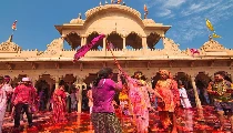 Braj Ki Holi: Mathura-Vrindavan जाने का है Plan, Braj की लट्ठमार होली का पूरा शेड्यूल, देखें सभी Dates