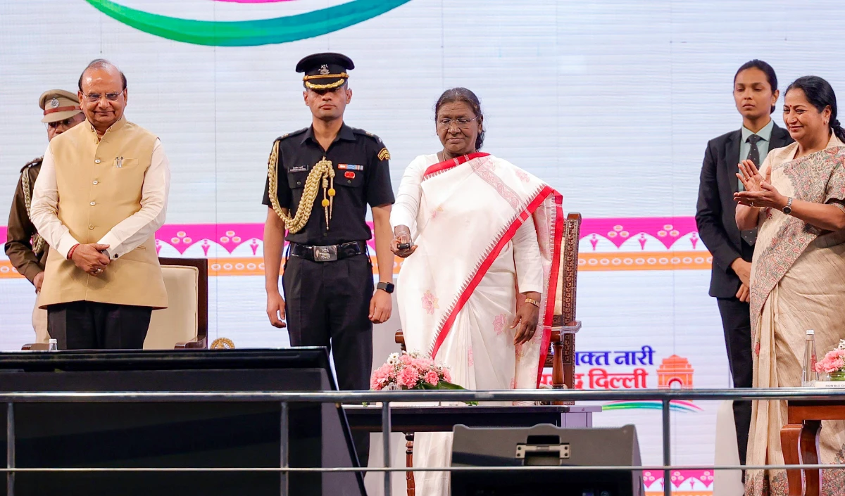 Delhi Public Transport में बड़ा बदलाव, Free Travel के लिए आया 'Pink Saheli' Smart Card