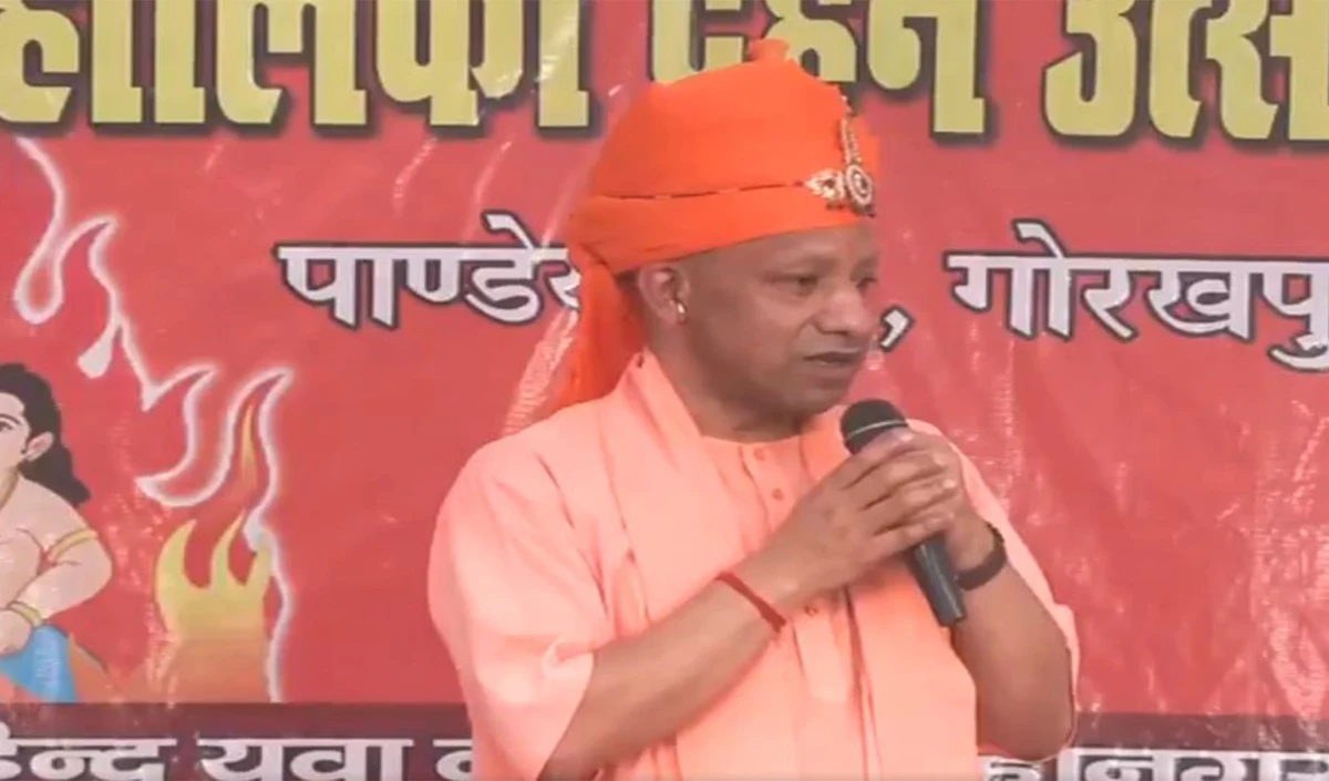 CM Yogi का 'विकास मंत्र', कहा- UP में Double Engine सरकार से मिल रही सुविधा और सुरक्षा