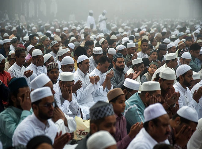 उल्लास के साथ मनाया गया ईद-उल-फितर का त्योहार