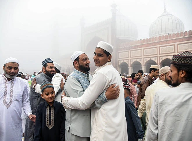 उल्लास के साथ मनाया गया ईद-उल-फितर का त्योहार