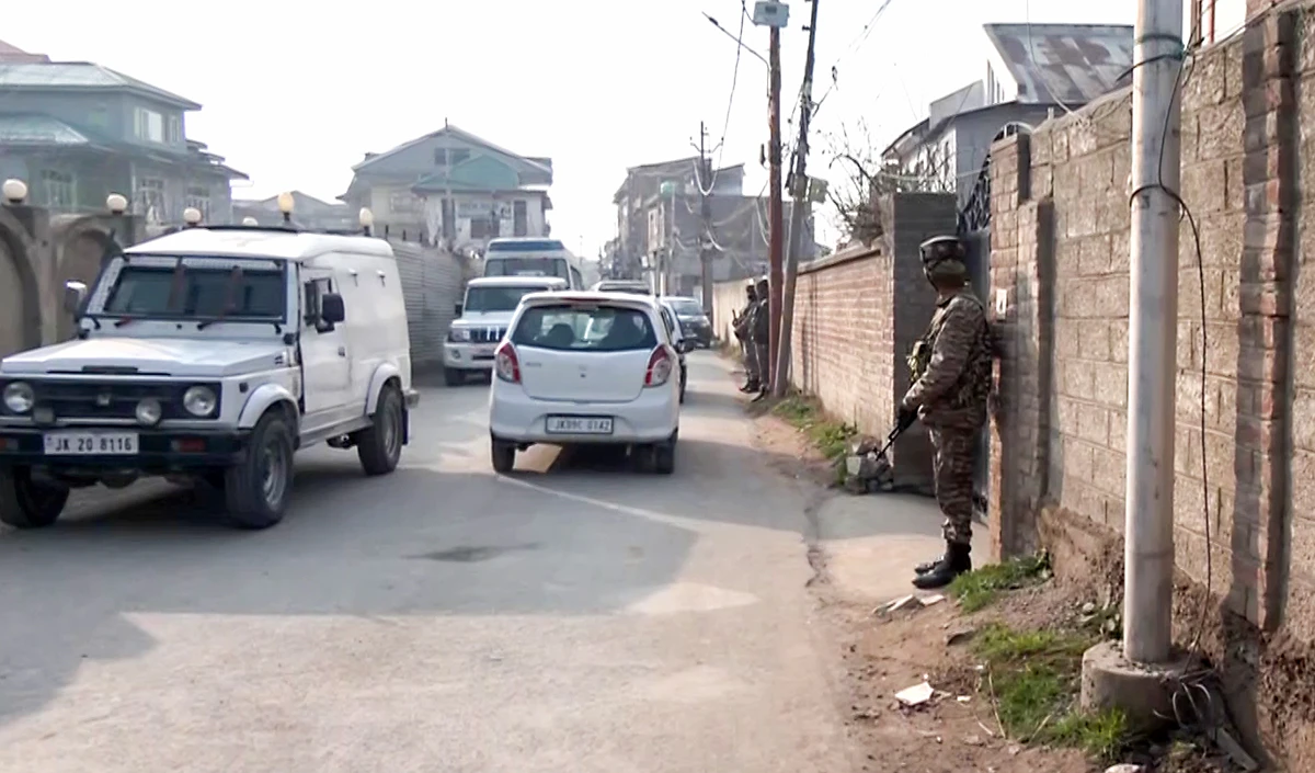 Red Fort Blast Case Investigation | NIA ने आतंकवाद से जुड़े मामले में कश्मीर में कई स्थानों में छापे मारे