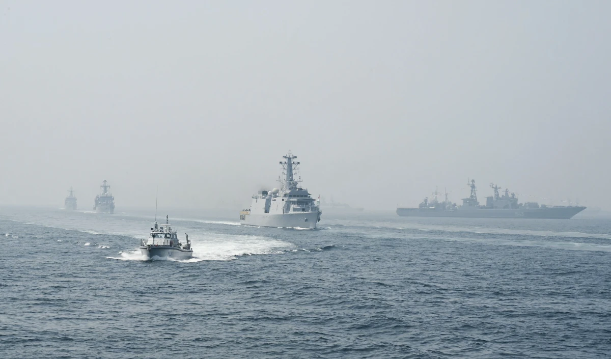 US-Iran Conflict Update | पश्चिम एशिया महायुद्ध और बढ़ा! Donald Trump का 48 घंटे का अल्टीमेटम और ईरान की 'टोटल शटडाउन' की धमकी | Strait of Hormuz