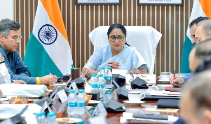 Delhi Budget में आम आदमी को क्या मिला? Dust-Free सड़कें, 24 घंटे पानी, CM रेखा गुप्ता ने खोला पिटारा