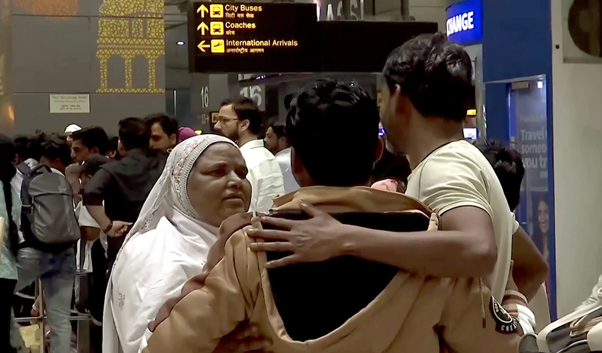 Abu Dhabi में मिसाइल का मलबा गिरने से भारतीय की मौत, Middle East में गहराया संकट