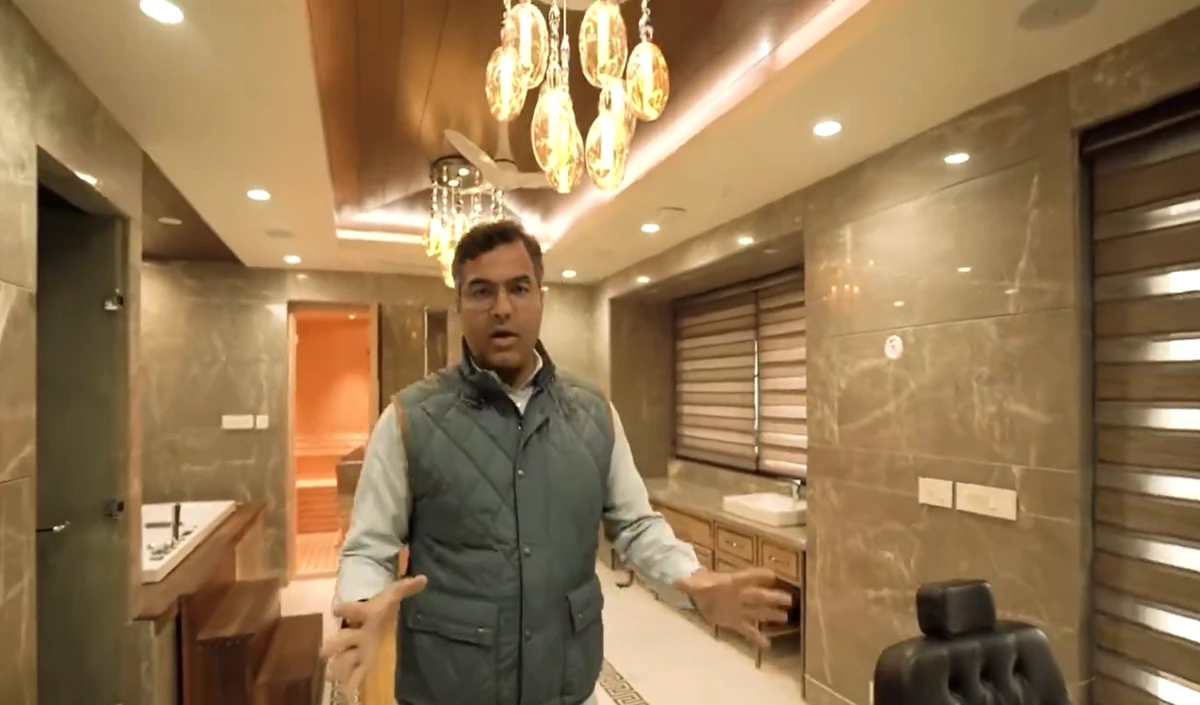 CAG Report से Kejriwal के 'शीश महल' का सच आया सामने, BJP बोली- Delhi की जनता का पैसा लुटाया, जारी किया Video