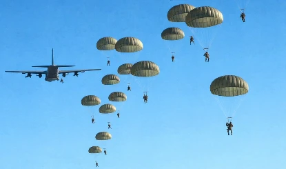 Prabhasakshi NewsRoom: बढ़ते तनाव के बीच अमेरिका ने 2000 Paratroopers को Middle East में भेजा, Iran बोला तगड़ा जवाब देंगे