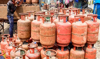 PNG vs LPG Cylinder । पाइप वाली गैस क्यों है बेहतर? जानें Self Billing और Digital Control के फायदे