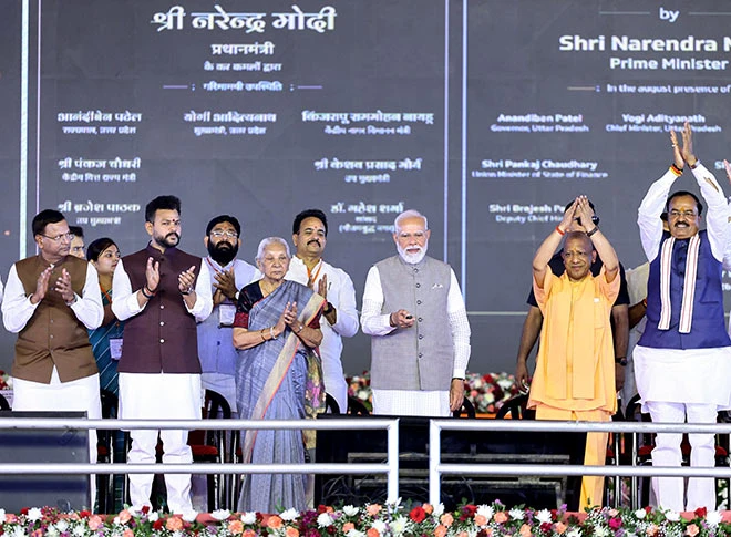 प्रधानमंत्री मोदी ने नोएडा अंतरराष्ट्रीय हवाई अड्डे के प्रथम चरण का उद्घाटन किया प्रधानमंत्री मोदी ने नोएडा अंतरराष्ट्रीय हवाई अड्डे के प्रथम चरण का उद्घाटन किया