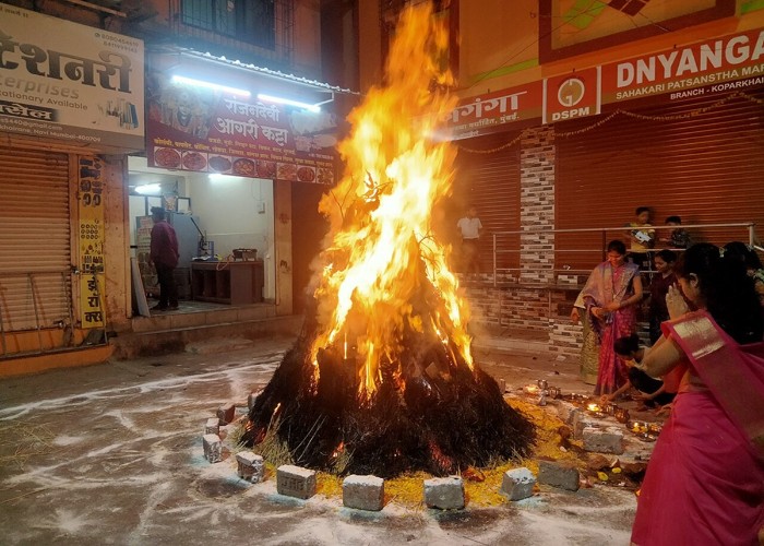 Holi Purnima 2026 Date: जानें होलिका दहन का Shubh Muhurat, पूजा विधि और पौराणिक Story