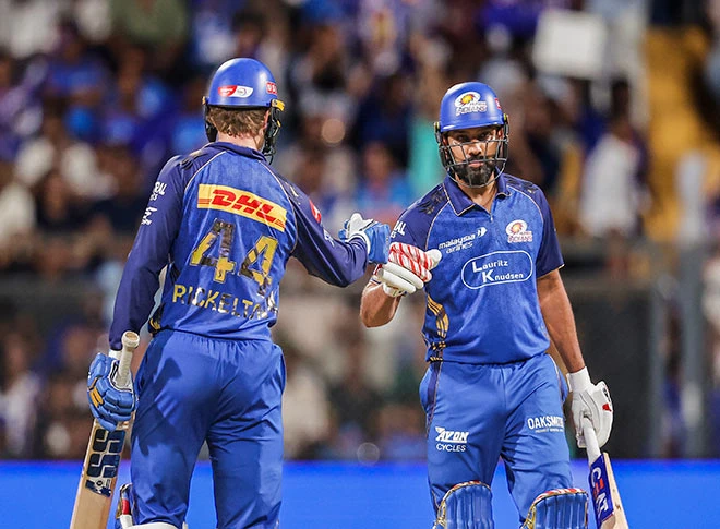 मुंबई इंडियंस ने KKR को 6 विकेट से हराया मुंबई इंडियंस ने KKR को 6 विकेट से हराया