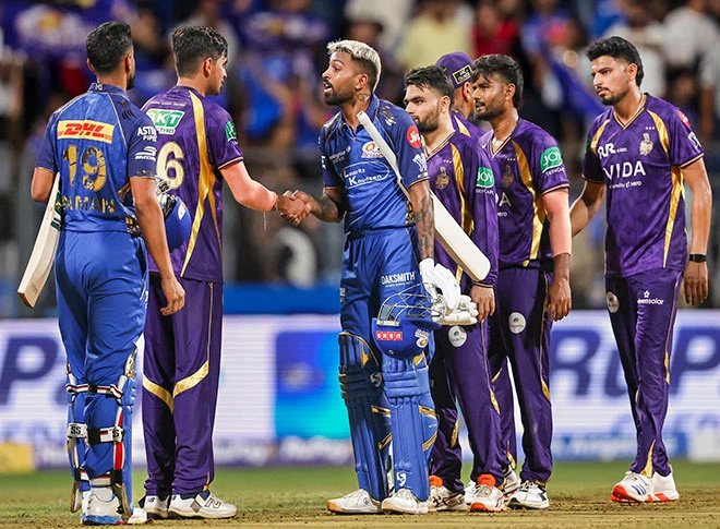 मुंबई इंडियंस ने KKR को 6 विकेट से हराया मुंबई इंडियंस ने KKR को 6 विकेट से हराया