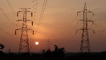 तेल कम, गैस कम...आने वाले दिनों में क्या बिजली भी होगी कम? बढ़ती गर्मी के बीच लोगों के मन में नई टेंशन! तेल कम, गैस कम...आने वाले दिनों में क्या बिजली भी होगी कम? बढ़ती गर्मी के बीच लोगों के मन में नई टेंशन!