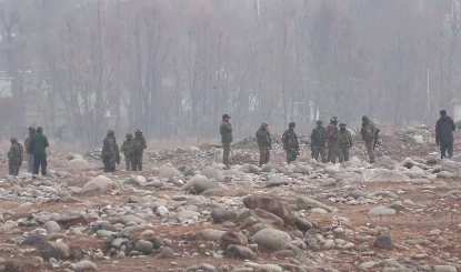 दुनिया में महायुद्धों से कोहराम! भारत से भिड़ना चाहता है पाकिस्तान, LOC पर गोलीबारी शुरू, विमान जैसा गुब्बारा भारत में आया