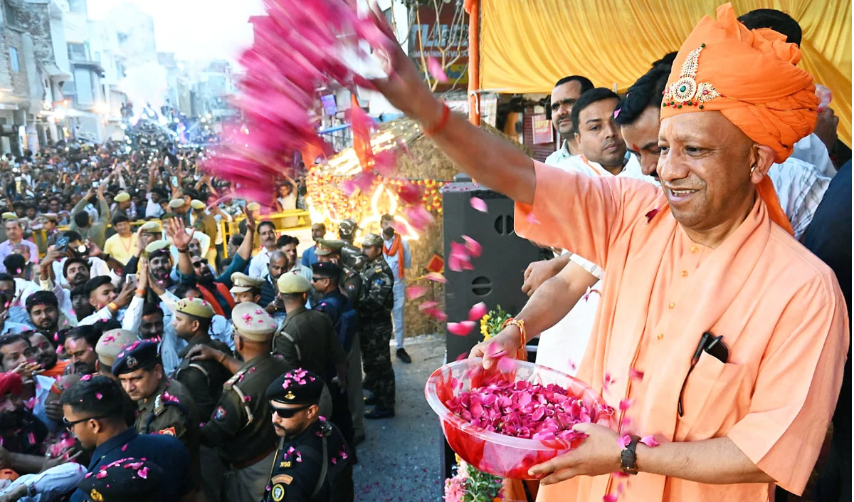 'जब दुनिया में उथल-पुथल, तब India में उत्साह', CM Yogi ने होली पर PM Modi के मजबूत नेतृत्व को सराहा