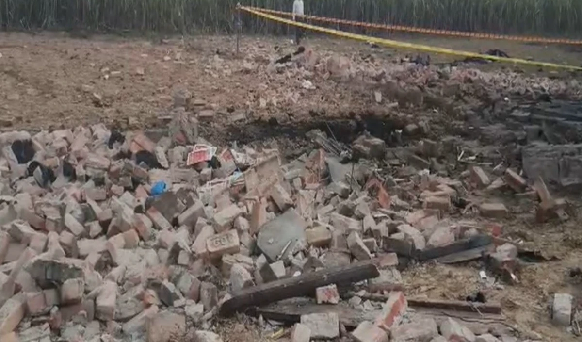 होली पर रंग डालने को लेकर बाराबंकी में बवाल... दो पक्ष भिड़े, 11 घायल