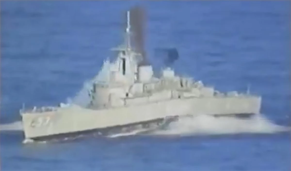 US Torpedo का शिकार बना Iranian Warship IRIS Dena 11 घंटे से कर रहा था Sri Lanka में प्रवेश की मंजूरी का इंतजार!