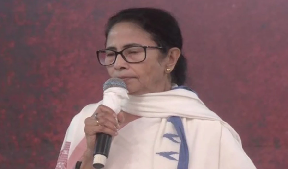 Bhanga Bengal से LPG Price तक, Mamata Banerjee ने खोला Central Govt के खिलाफ मोर्चा