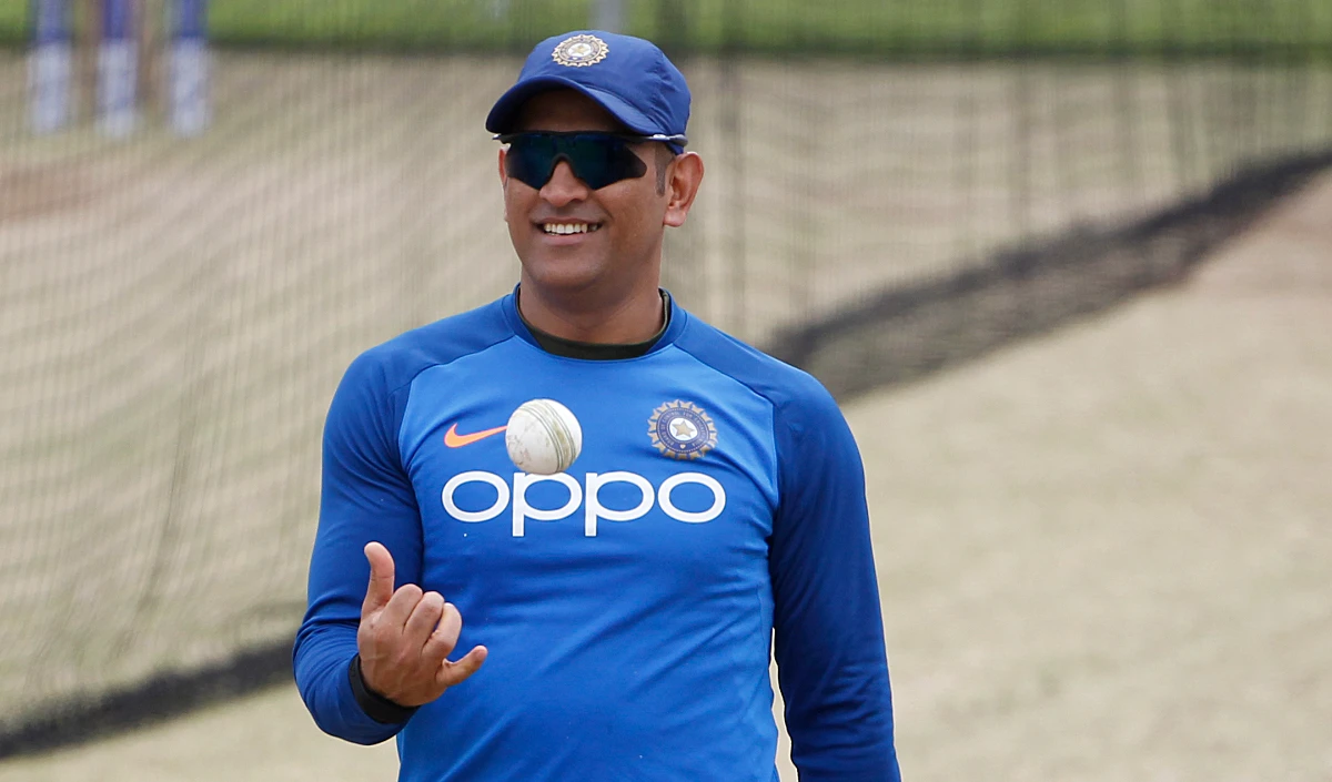 Dhoni ने तोड़ा दो साल का मौन! Team India की जीत पर Gautam Gambhir से बोले- 